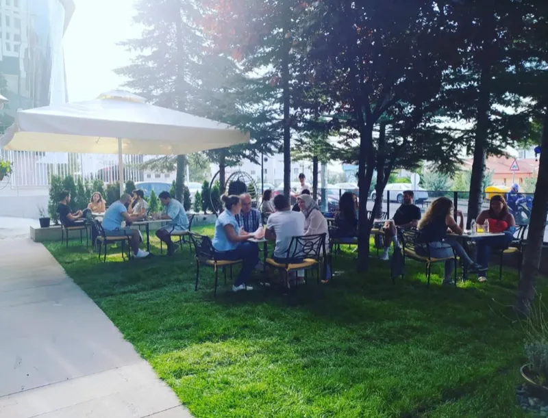 ChefMade workshop mekanı - Atakule manzaralı bahçe